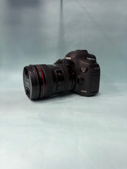 Canon EOS 5D Mark III + Canon EF 24-105mm f/4L IS USM | 22.3MP Full-Frame DSLR | Professional Photo & Video Kit SK337