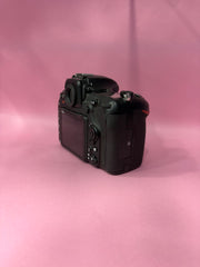 Nikon D500 Body | Professional DX DSLR | 20.9MP | 10 FPS | 4K UHD Video SK457