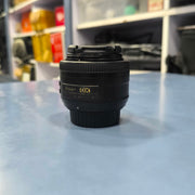 a) Nikon AF-S 35mm f/1.8G DX Lens | Fast Standard Prime Lens for Nikon DX DSLR | Sharp Everyday & Portrait Lens | SK163
