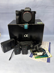 Sony Alpha 7R V Mirrorless Camera Body | 61MP Full-Frame | AI Autofocus | SK330