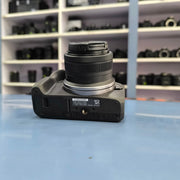 Canon EOS R100 with RF-S 18-45mm f/4.5-6.3 IS STM Lens | Compact Mirrorless Camera for Photography, Travel, Vlogging & Everyday Content Creation | SK217