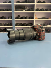 Nikon D7200 DSLR Camera with Nikon AF-S DX NIKKOR 18-140mm f/3.5-5.6G ED VR Lens | SK454