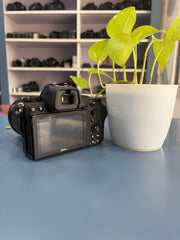 Nikon Z6 Mirrorless Camera with NIKKOR Z 24-70mm f/4 S Lens | Full-Frame | SK390