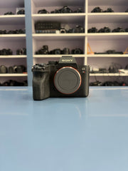 Sony Alpha 7R IV (A7R IV) 61MP Full-Frame Mirrorless Camera Body | SK453