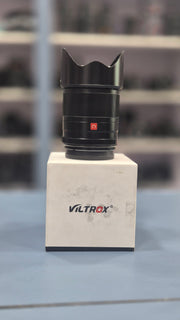 c) Viltrox AF 33mm F1.4 Portrait Lens (Excellent Condition)