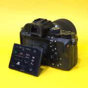 b) Sony A7 II Full-Frame Camera with 28-70mm Lens – Ready Stock | SK516