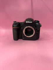 Nikon D500 Body | Professional DX DSLR | 20.9MP | 10 FPS | 4K UHD Video SK457